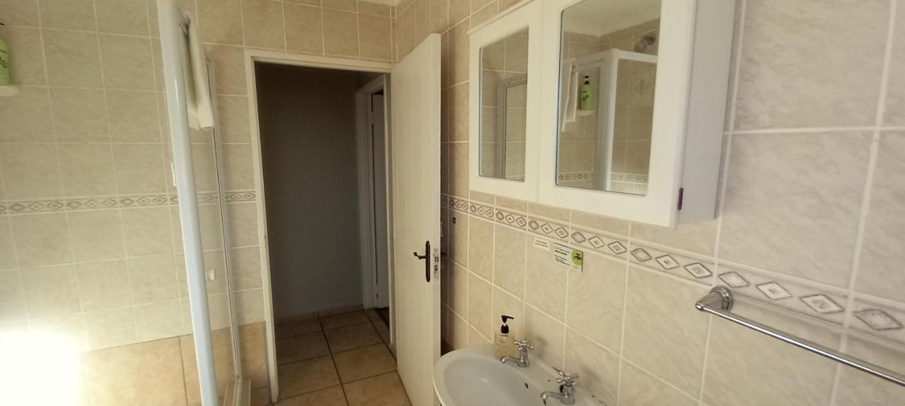 Masada Guest House Langebaan Buitenkant foto